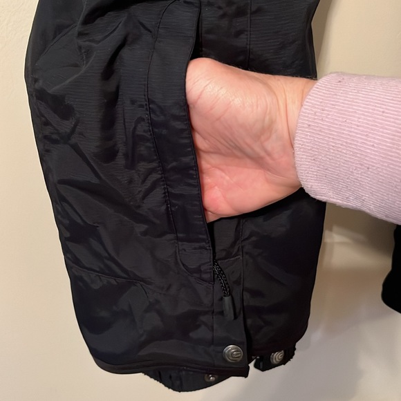 Women’s Columbia Board Apparel - Picture 4 of 14